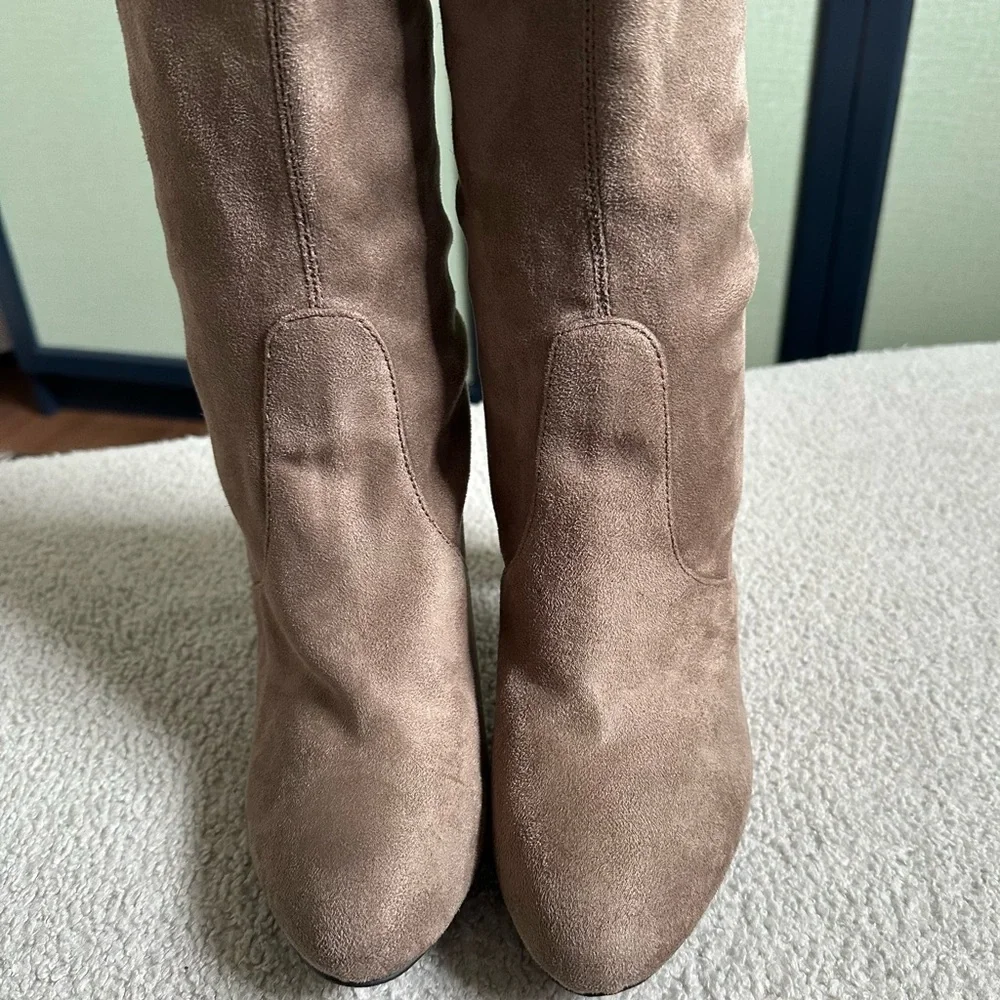 Steve Madden Taupe Suede Over the Knee Boots, Excellent Condition, Size 10